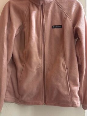 baby pink Columbia fleece jacket
